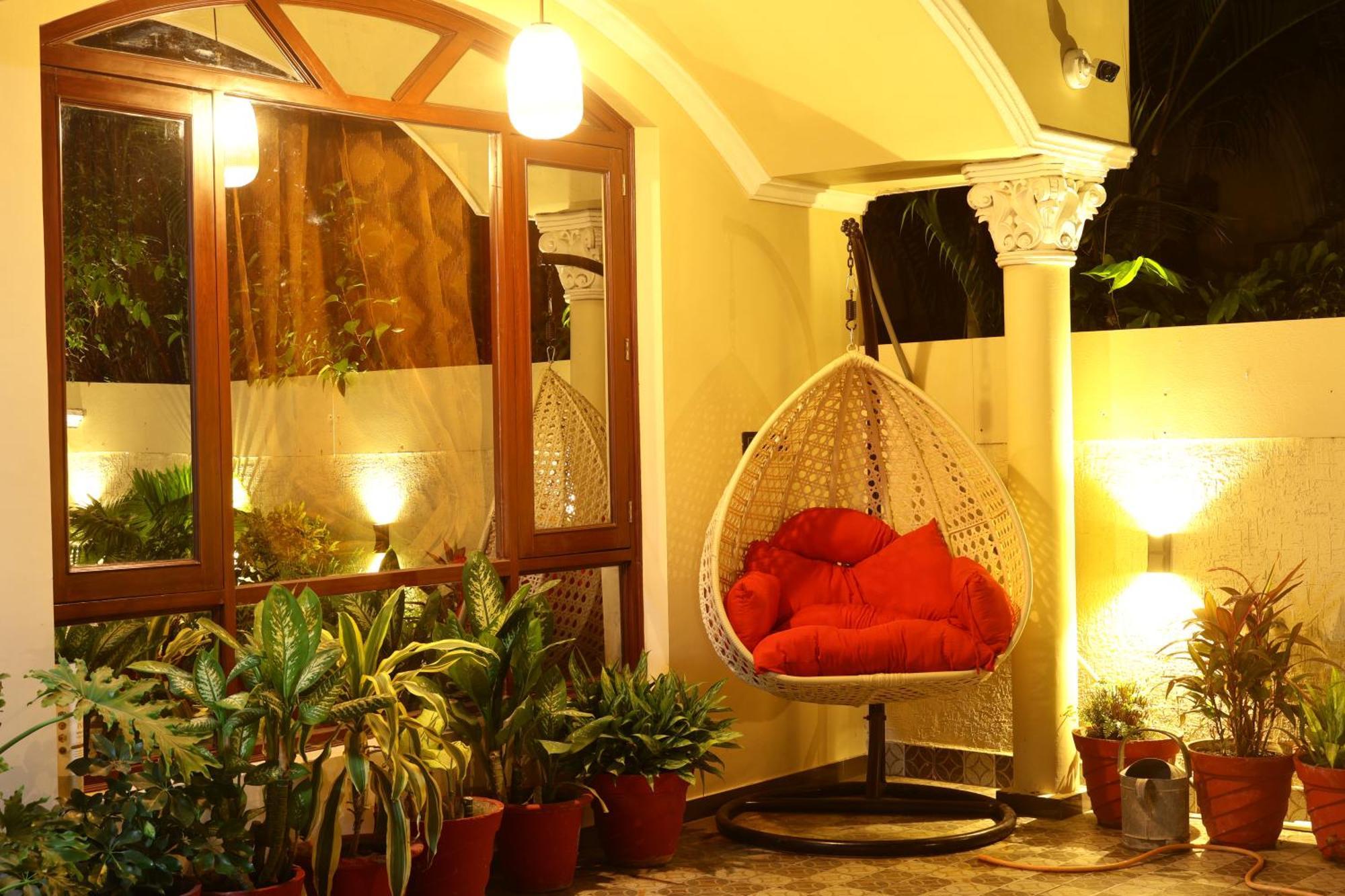 Suramya Homestay Бопал Екстериор снимка
