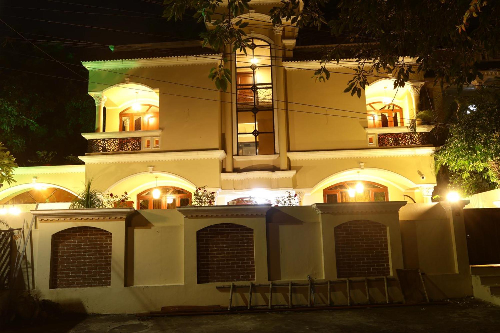 Suramya Homestay Бопал Екстериор снимка