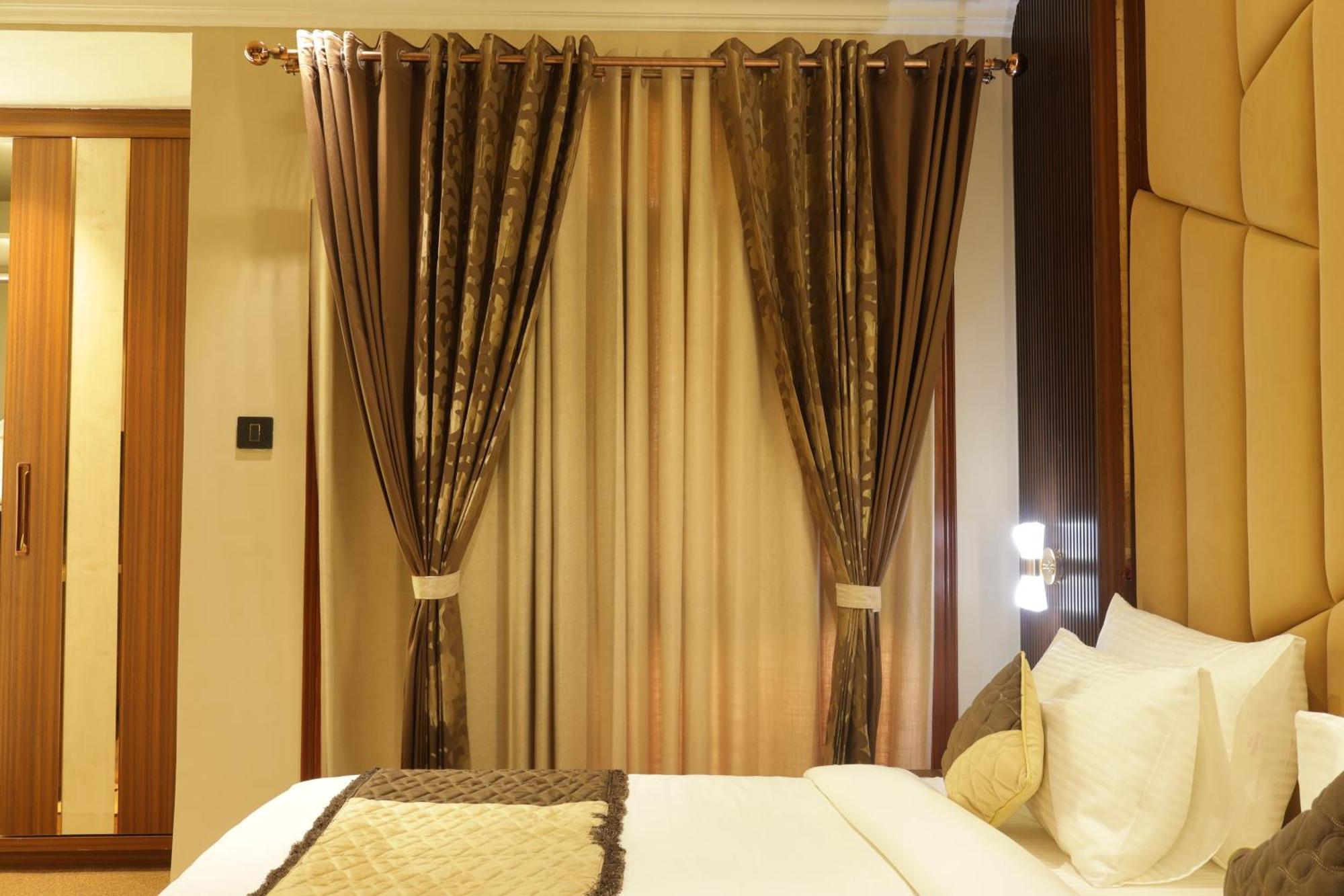 Suramya Homestay Бопал Екстериор снимка